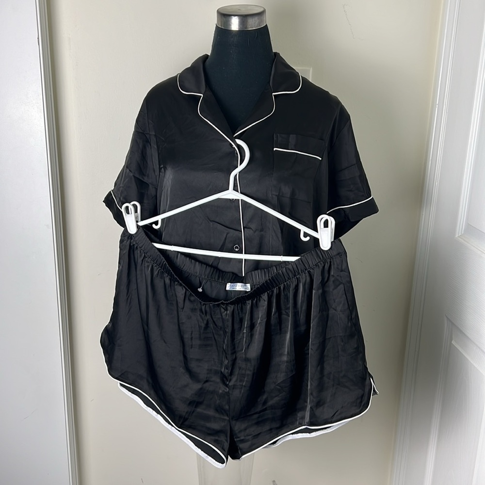 Minimalist Satin Pj Lounge Set Size XXL
